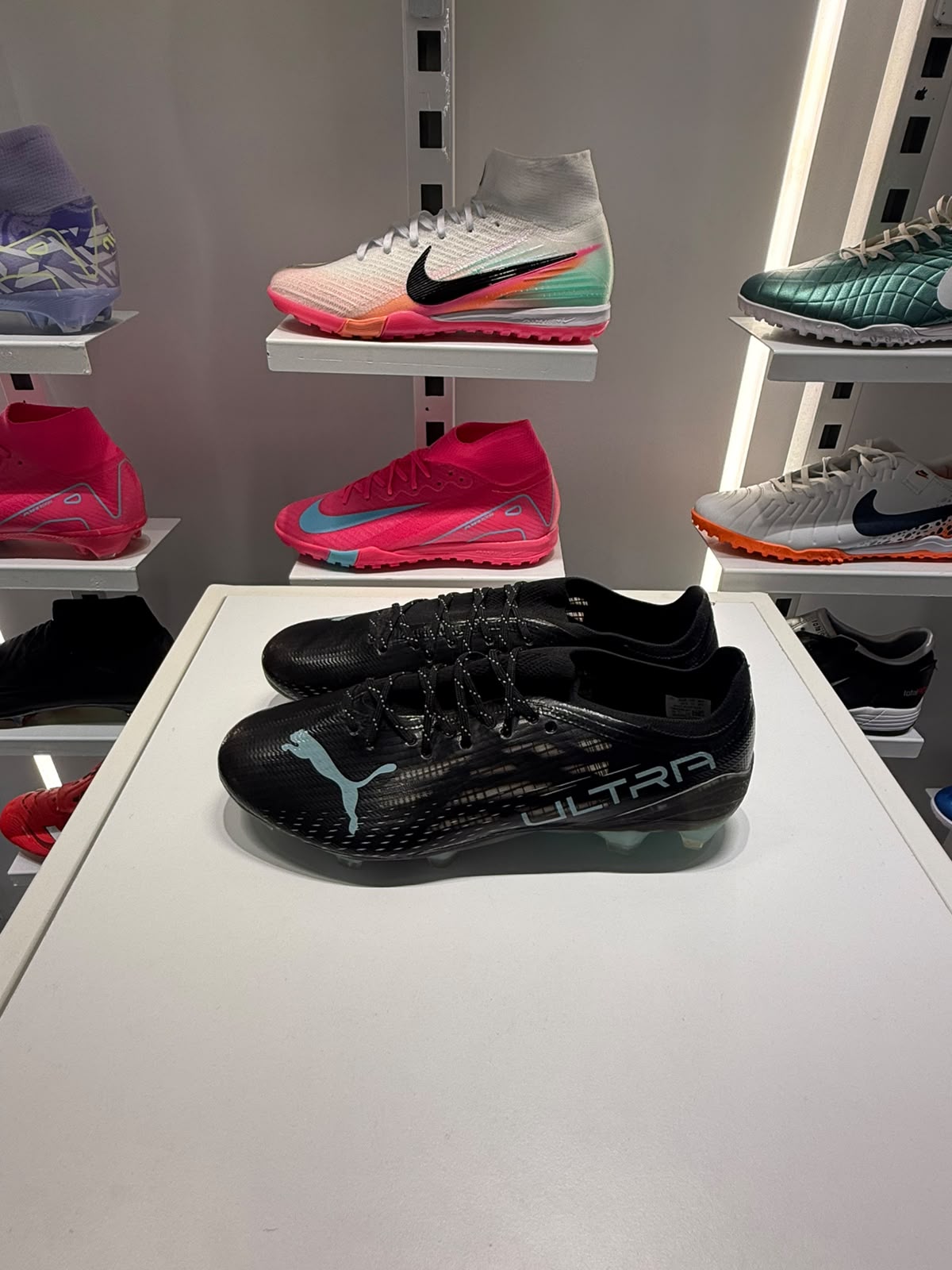 Puma Black Ultra Lp